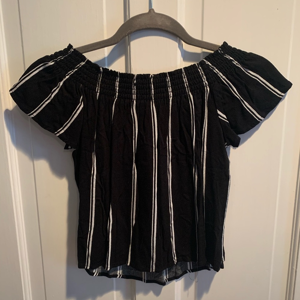 PacSun Off the Shoulder Top - Picture 2 of 3